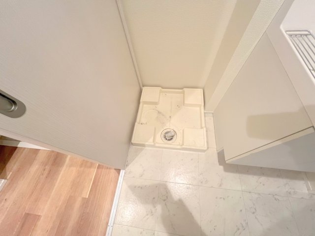 その他設備　室内に洗濯機置場があれば雨の日でも濡れる心配がございませんね