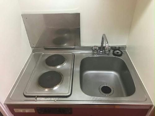 キッチン　二口電気コンロはお手入れも楽ちんです