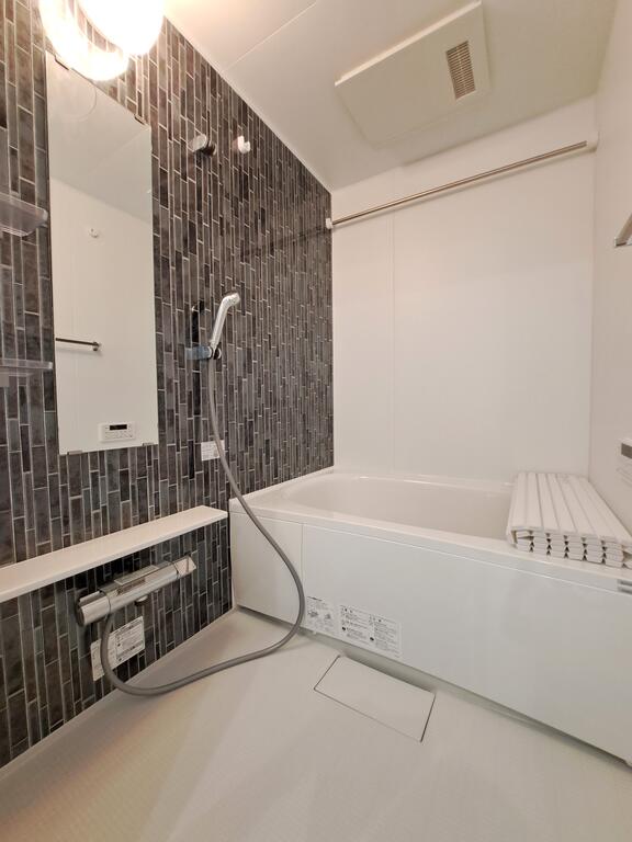 バス・シャワールーム　★追焚き・浴室換気乾燥機付きのバスルーム。