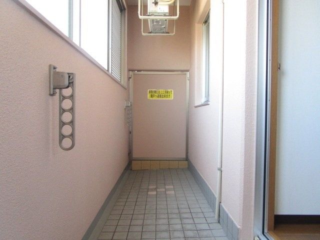 バルコニー　エントランス