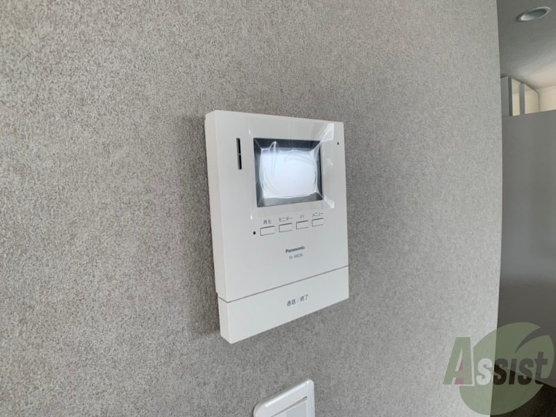 その他設備　モニター付きインターホンは来客時に顔を確認できて安心ですね～