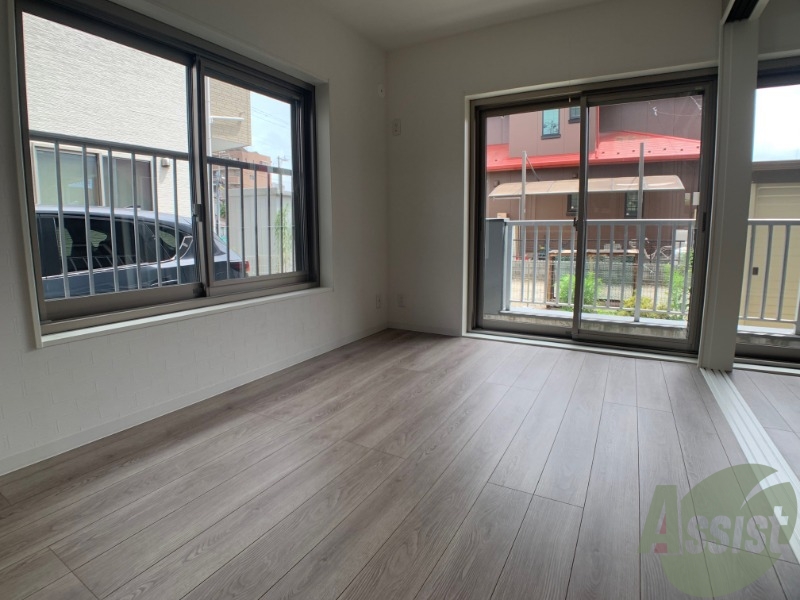 居室・リビング　１０．６帖のリビングです。広々としていますね。