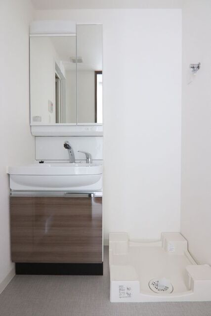 洗面設備　※別室の参考写真の為、現況優先です。