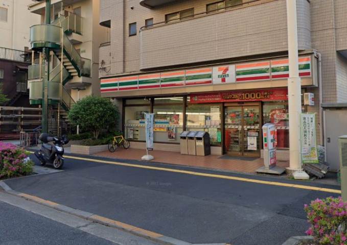 コンビニ　セブンイレブン（コンビニ）まで1088m