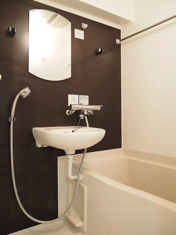 バス・シャワールーム　洗面