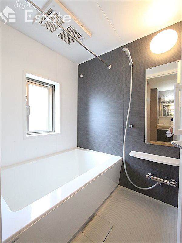 バス・シャワールーム　バスルーム