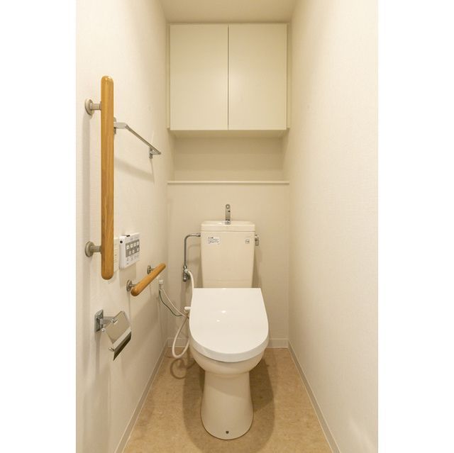 トイレ　別タイプ部屋　参考写真です