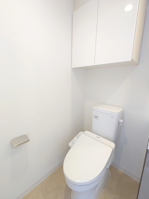 トイレ　※写真は同タイプ住戸です。