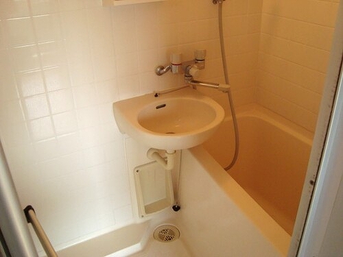 バス・シャワールーム　浴室　※2012年4月撮影