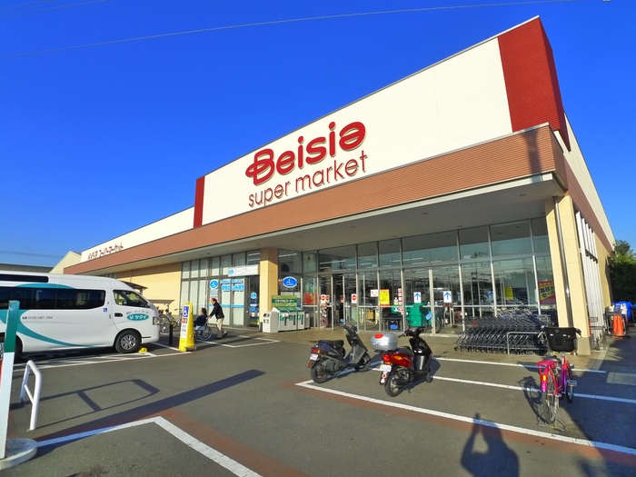 スーパー　ベイシア（スーパー）まで895m