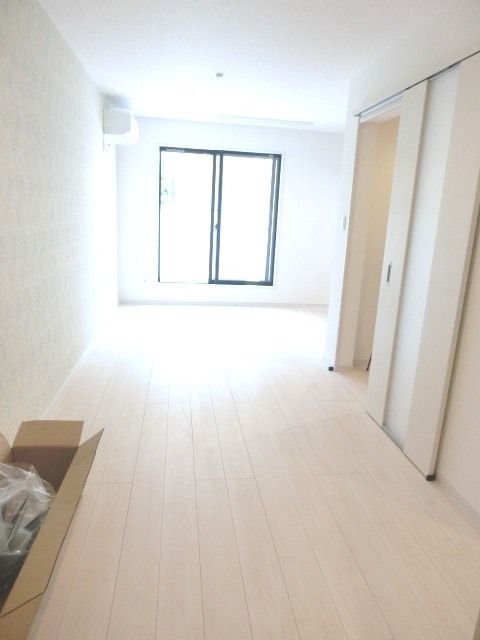 居室・リビング　家具家電置いてもゆったり過ごせますね