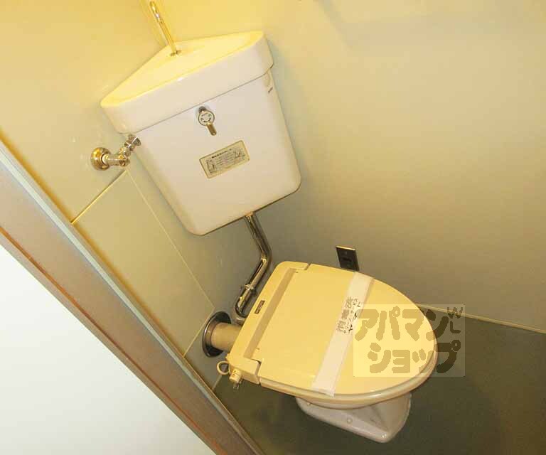 トイレ　むき出しのトイレ！