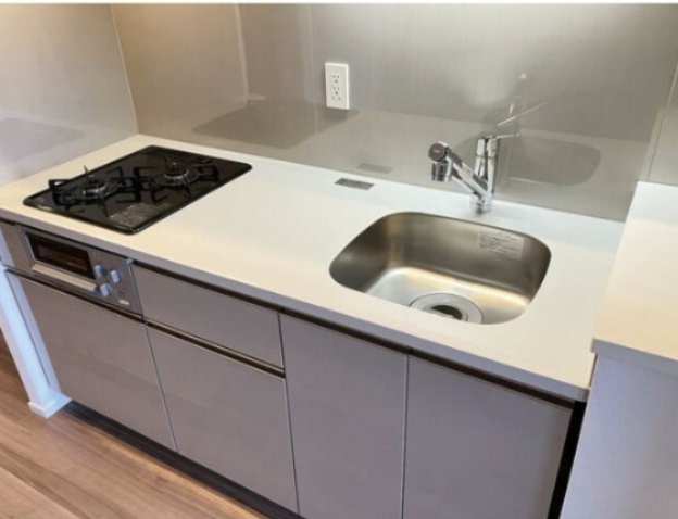 キッチン　別部屋参考写真になります