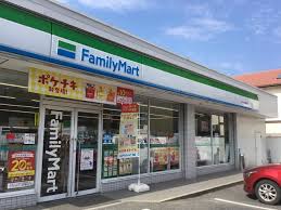 コンビニ　ファミリーマートバイパス青江店（コンビニ）まで661m