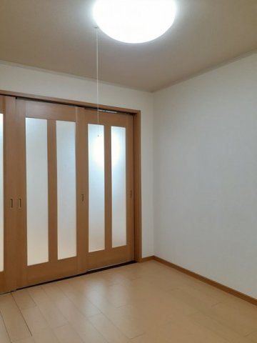 居室・リビング　ゆったり過ごせる居間です