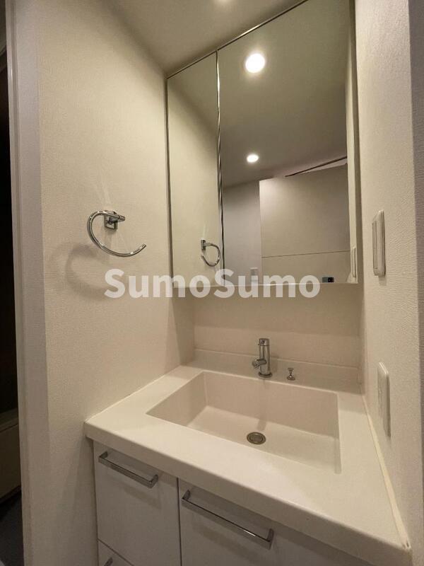 洗面設備　使いやすい居間です