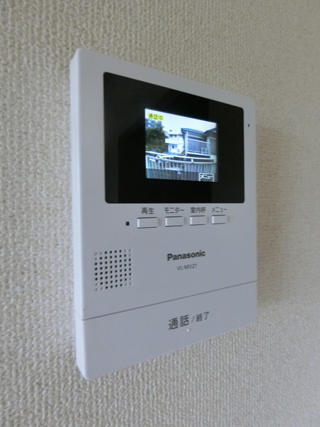 セキュリティ　防犯対策に有効なカメラ付きインターホン！録画機能が付いている