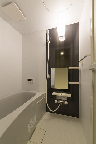 バス・シャワールーム　便利な追い炊き機能付き♪