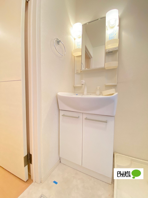 洗面設備　洗髪洗面化粧台