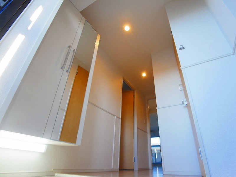 玄関　別部屋写真