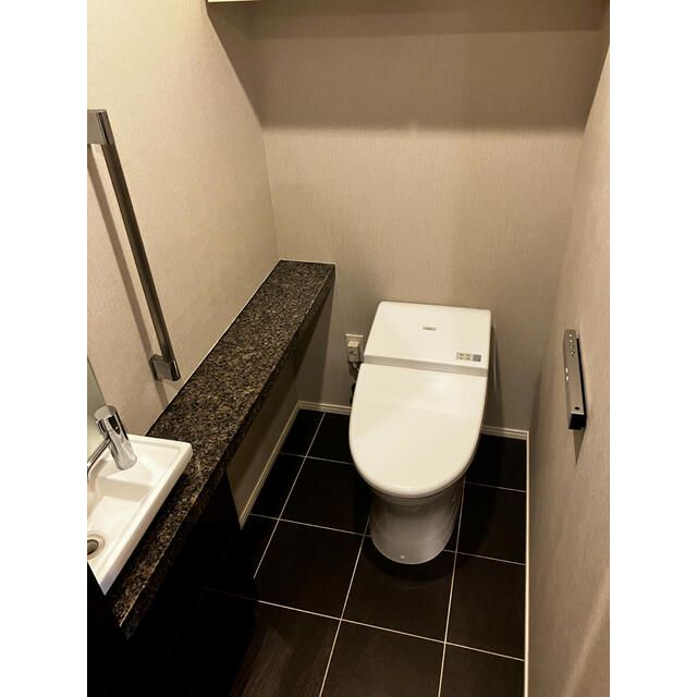 トイレ　清潔感のあるトイレです