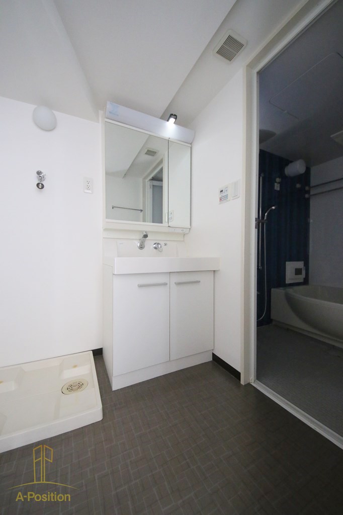 洗面設備　リバープレイス梅田北