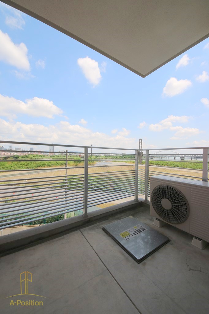 バルコニー　リバープレイス梅田北