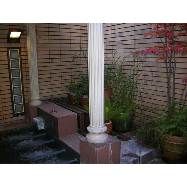 その他　大浴場（左側）　露天風呂