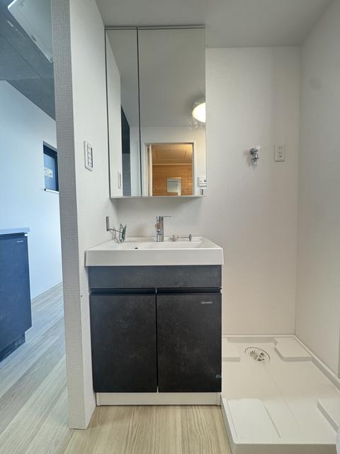 洗面設備　洗面所　※同物件・同仕様画像