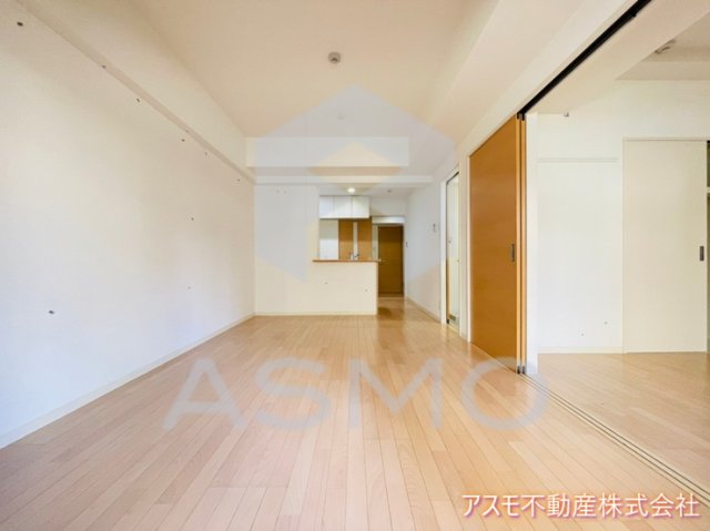 居室・リビング　※同物件　別間取り　参考写真