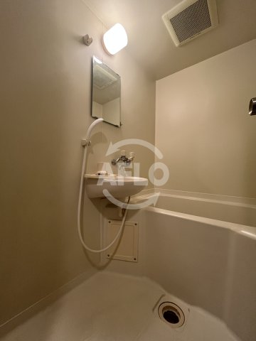 バス・シャワールーム　サウスフラット　浴室