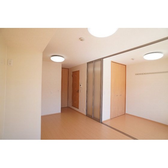 居室・リビング　※同仕様、別の部屋の写真です