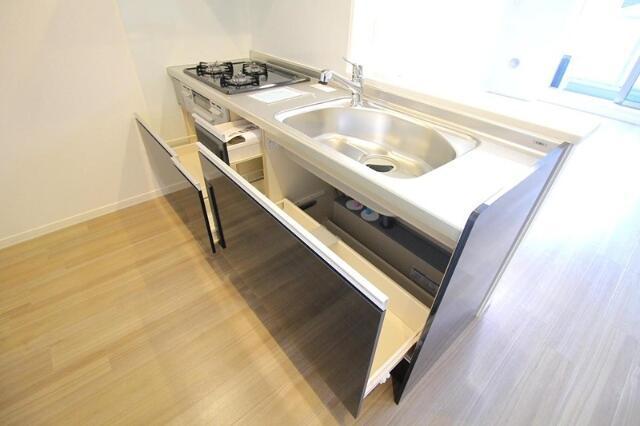 キッチン　コンパクトなキッチンで掃除もラクラク