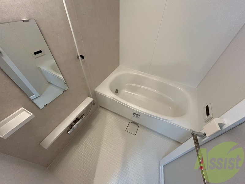 バス・シャワールーム　お風呂になります。一日の疲れを癒してくださいね。