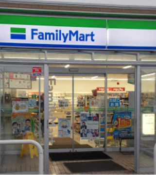 コンビニ　ファミリーマート　焼津高新田店（コンビニ）まで1100m