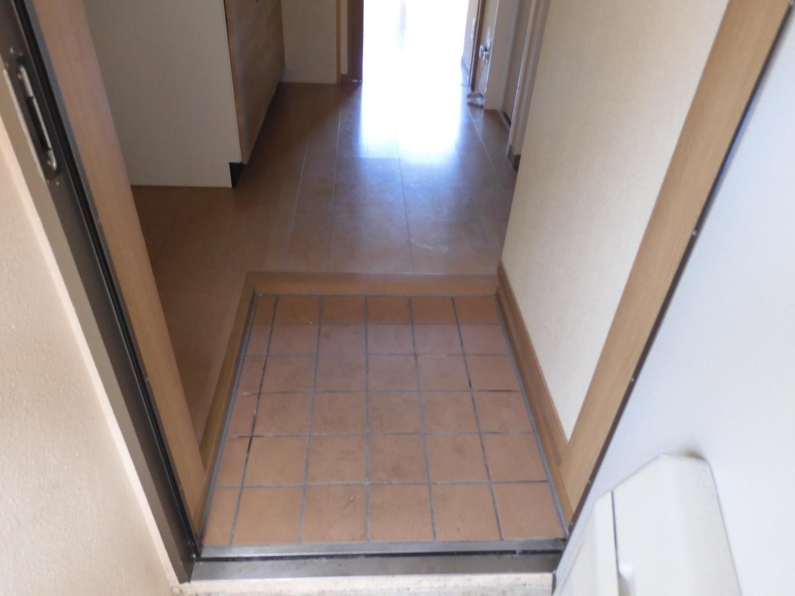 その他　反転間取の室内写真です