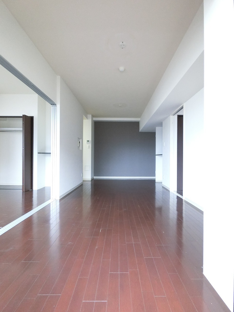 居室・リビング　室内は現状を優先します