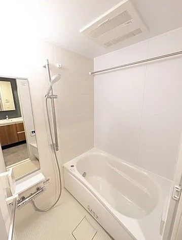 バス・シャワールーム　写真は同タイプ住居です。