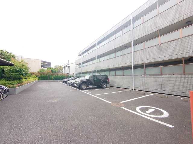 駐車場　第２成城島田マンション
