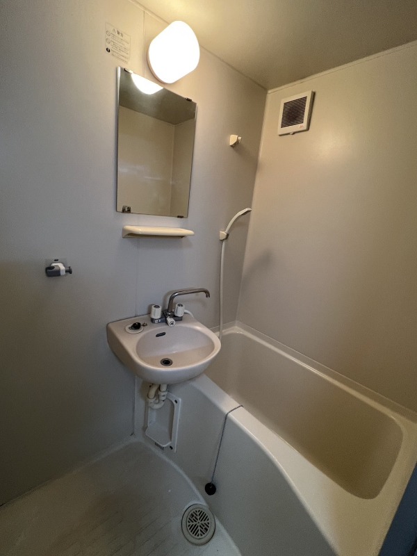 バス・シャワールーム　別号室