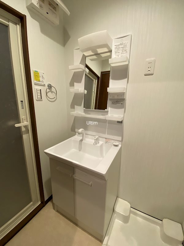 洗面設備　違うお部屋の写真です。ご参考までに