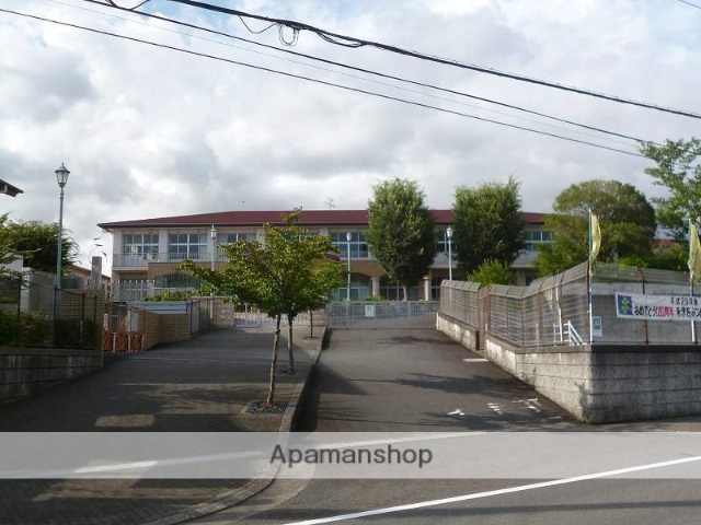 小学校　青葉台小学校（小学校）まで563m