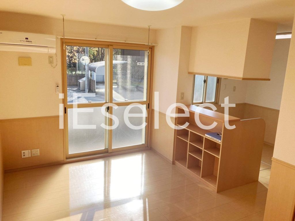 居室・リビング　広々開放的なリビングです♪