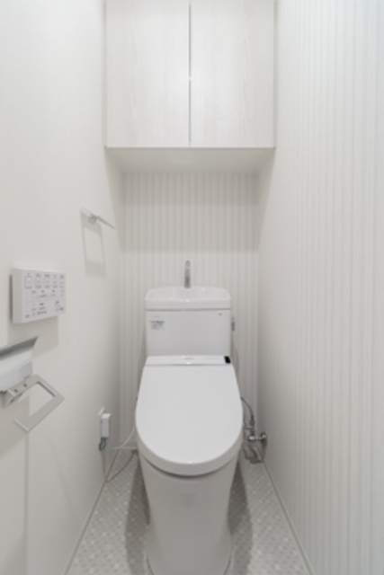 トイレ　※写真は同タイプ住戸です。