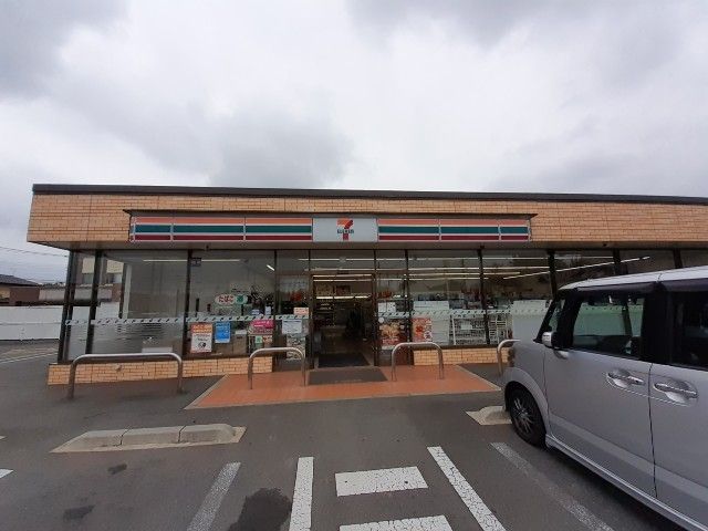 コンビニ　セブンイレブン前橋小相木町店（コンビニ）まで280m