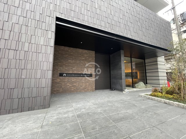 エントランス　Louis Residence 弁天町　エントランス