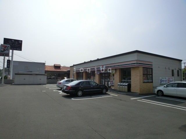 コンビニ　セブンイレブン札幌北12条東店（コンビニ）まで263m