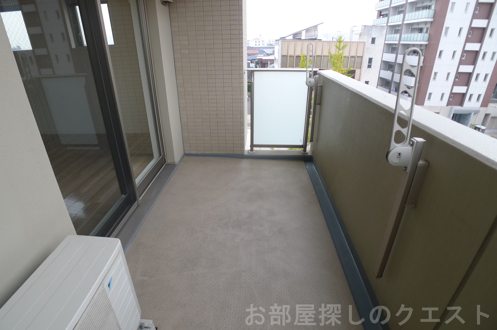 バルコニー　（写真は同タイプ）