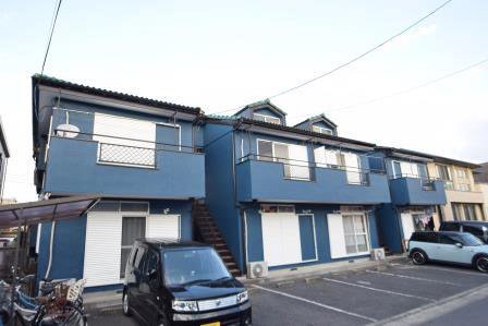 建物外観　敷地内駐車場あります