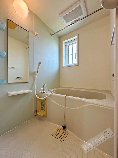 バス・シャワールーム　追い焚き付で寒い日も温まります♪